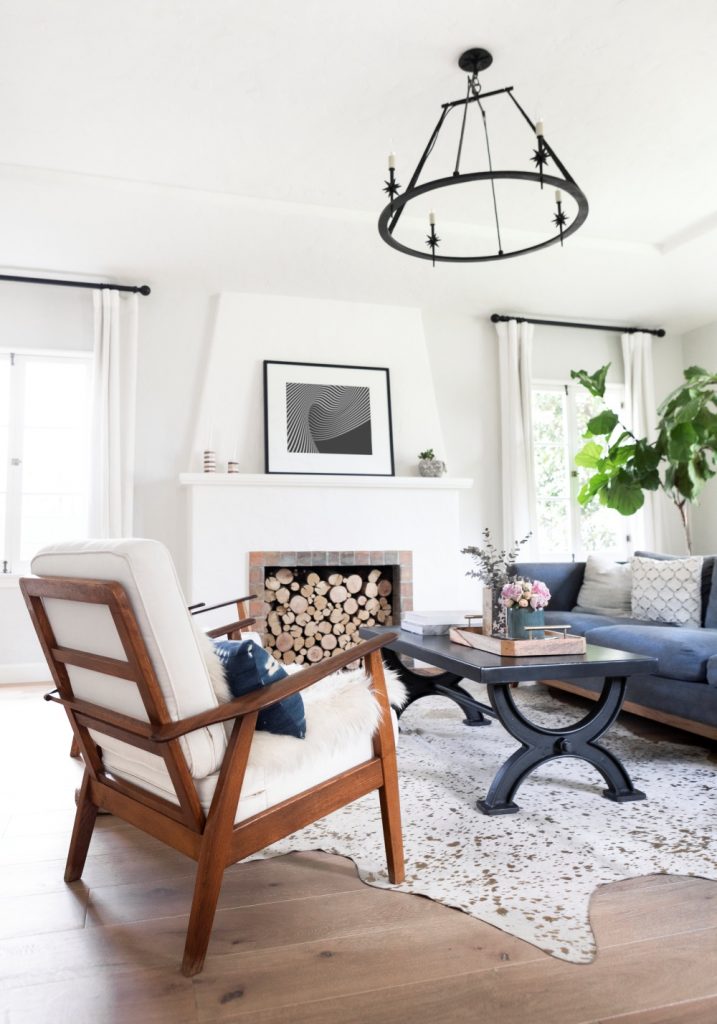 moderno minimalistički uređen dom i moderni namještaj za dnevni boravak